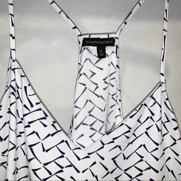 Set of 2 Banana Republic Cami size xl - Picture 2 of 6